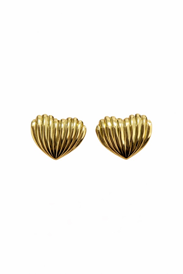 Aretes Corazón Concha detalle